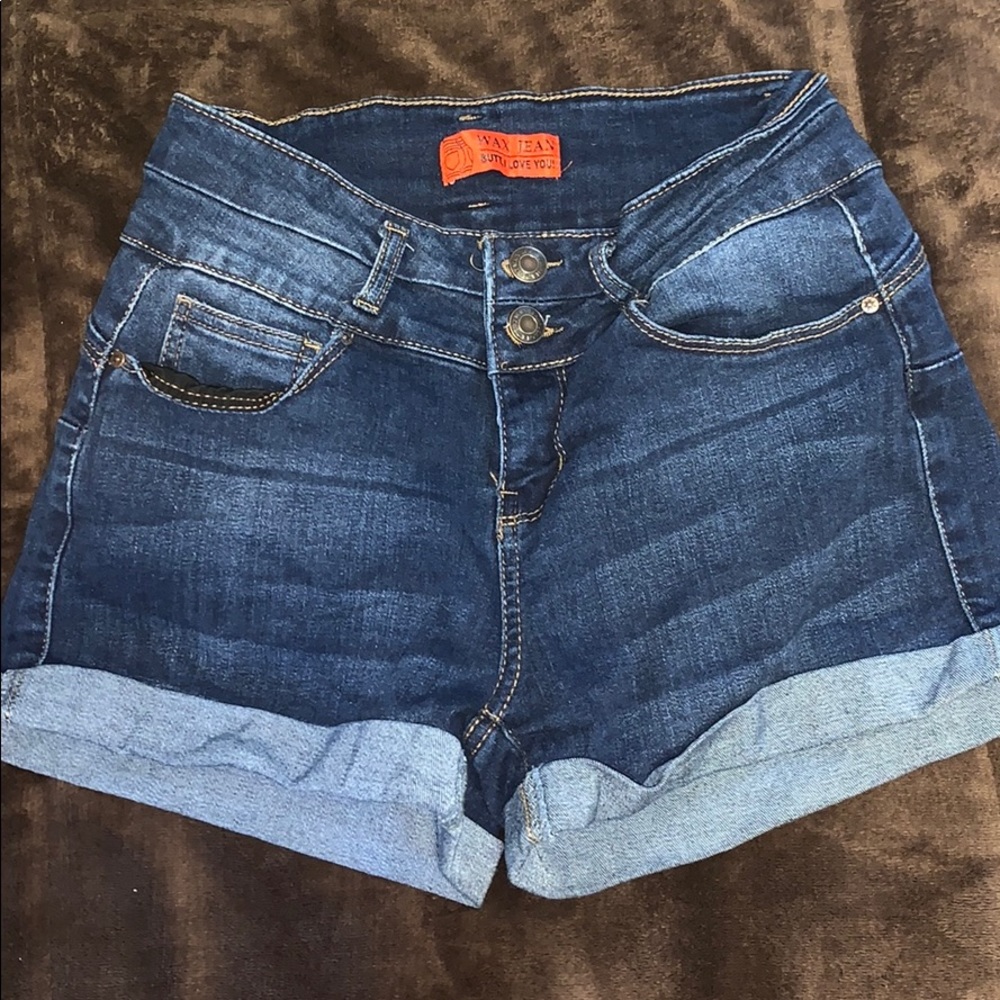 Blue curvy shorts
